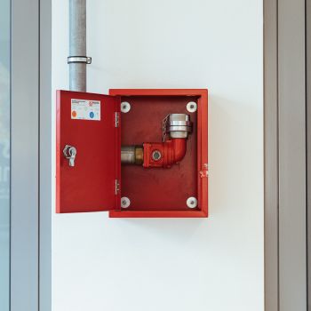 BRANTEC. Brandschutz - Konzeption, Installation & Montage sowie Wartung & Service von baulichen Brandschutzmaßnahmen