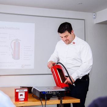 BRANTEC. Brandschutzhelferausbildung | Betrieblicher Brandschutz Schulungen und Weiterbildung